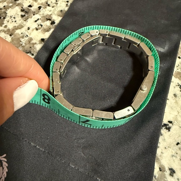 Gucci 4600L Series Women's Stainless Steel watch, pre-owned - Picture 14 of 14